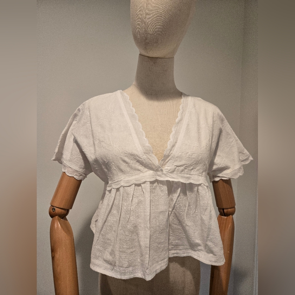 Cider white top delicate crop top